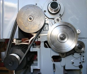Tekinimo staklės ED 1000 N