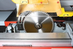 Formatinės pjovimo staklės FKS 400VP-3200